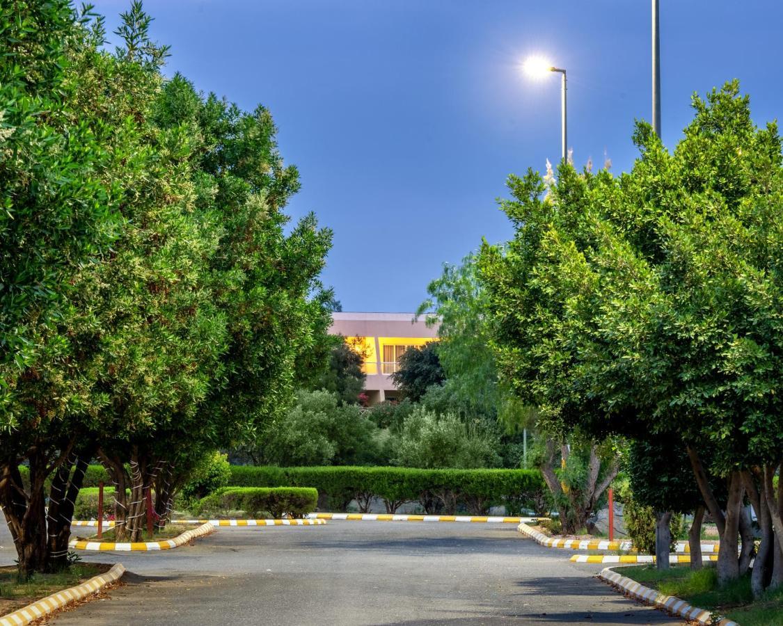 Airport Hotel And Resort Abha Zewnętrze zdjęcie